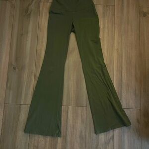 stretchy olive green flare, wild fable leggings ￼